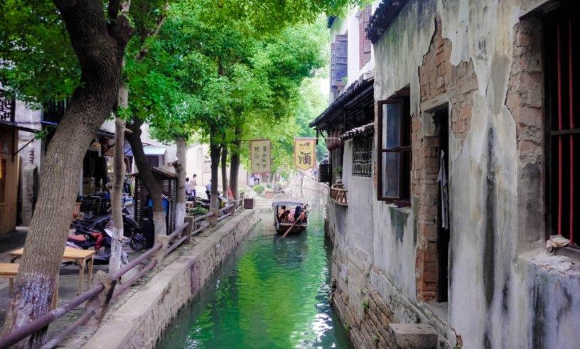 万泽股份：子公司为公司提供的担保余额为7950万元